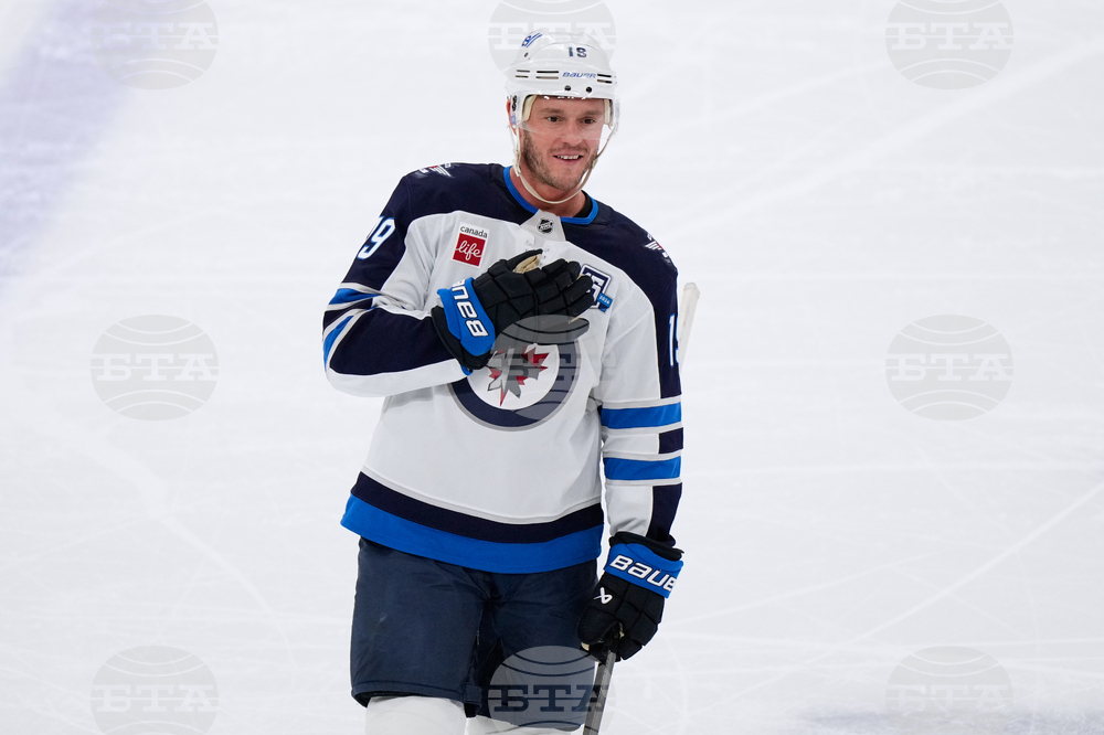 Jets Blackhawks Hockey