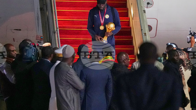 Играчите на националния тим на Сенегал бяха посрещнати като национални герои след спечелената Купа на африканските нации