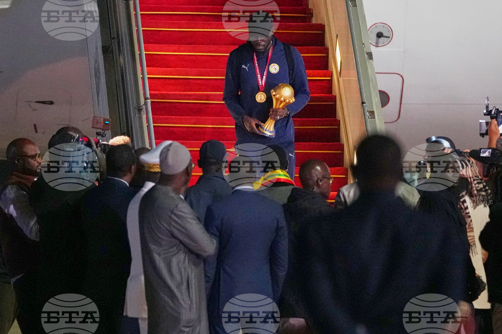 Играчите на националния тим на Сенегал бяха посрещнати като национални герои след спечелената Купа на африканските нации