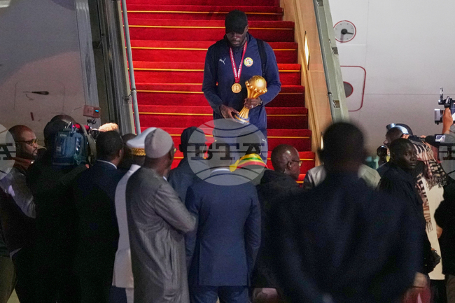 Играчите на националния тим на Сенегал бяха посрещнати като национални герои след спечелената Купа на африканските нации