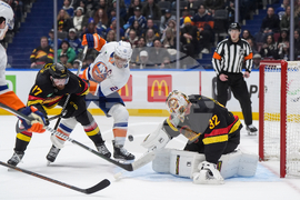 Islanders Canucks Hockey