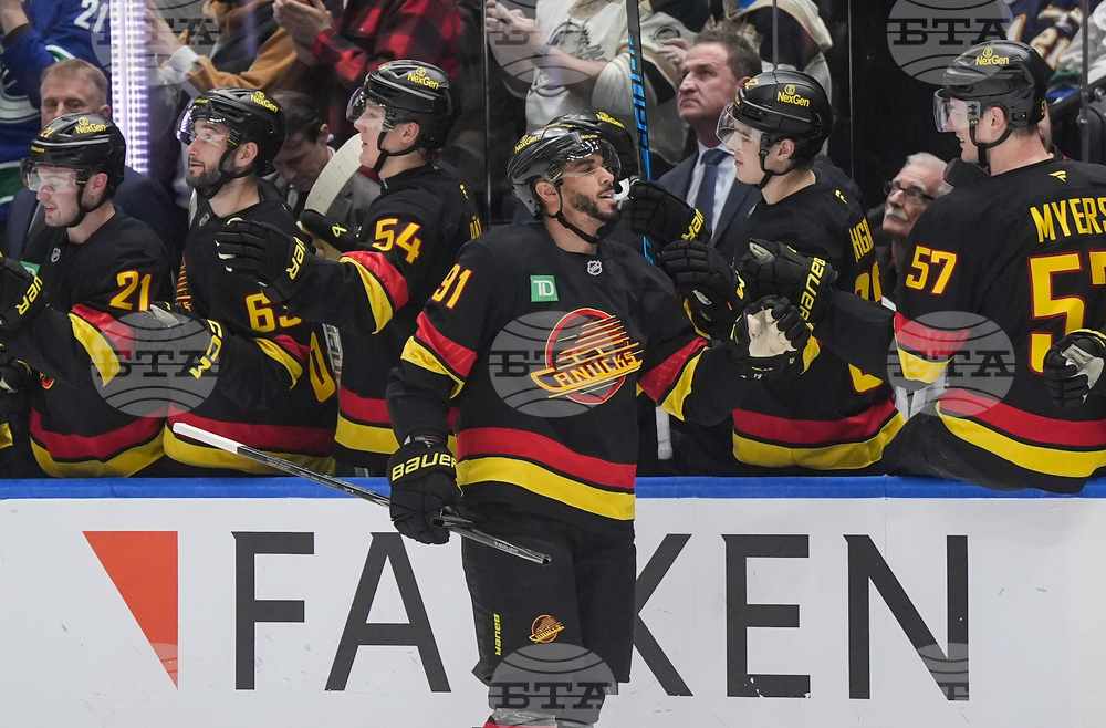 Islanders Canucks Hockey