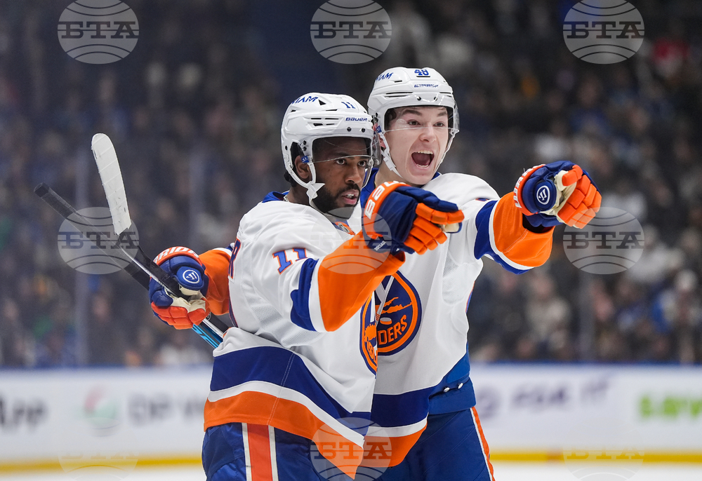 Islanders Canucks Hockey