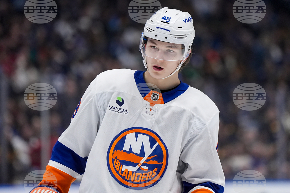 Islanders Canucks Hockey