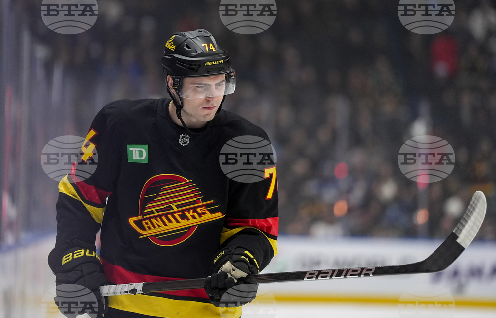 Islanders Canucks Hockey