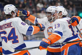 Islanders Canucks Hockey