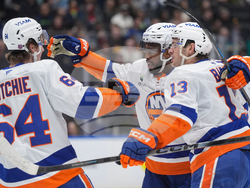 Islanders Canucks Hockey