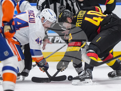 Islanders Canucks Hockey