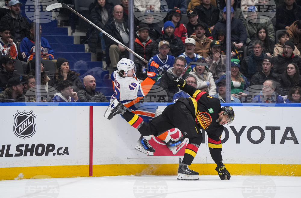 Islanders Canucks Hockey