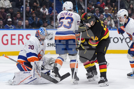 Islanders Canucks Hockey