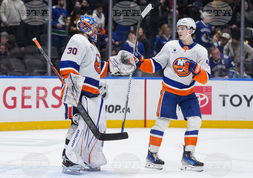 Islanders Canucks Hockey