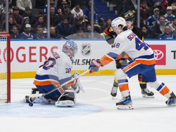 Islanders Canucks Hockey