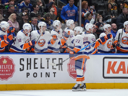 Islanders Canucks Hockey