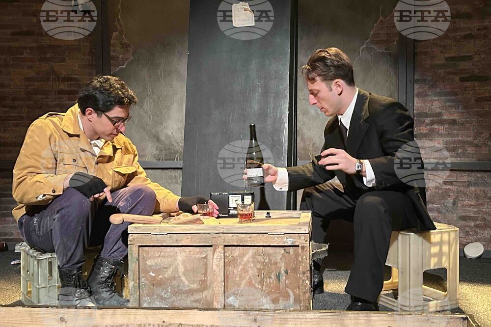 Добрич - „Живи и здрави...по документи" - постановка