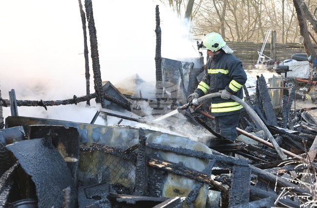 Ликвидирани са 84 пожара през изминалото денонощие в страната, няма пострадали