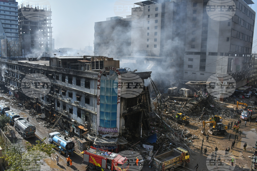 Pakistan Shopping Plaza Fire