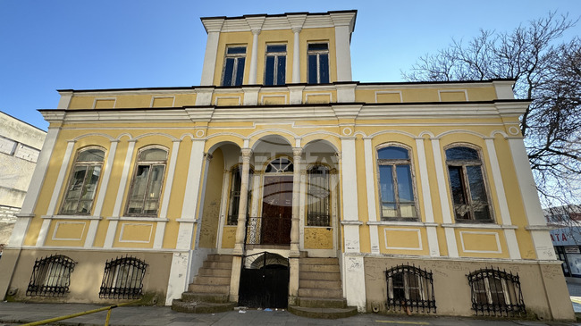 На днешната дата през 1878 г. в Казанлък започват първите, макар и неуспешни, преговори за примирие между Русия и Османската империя