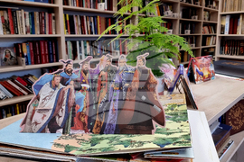 Варна - читалище „Васил Левски 1945“ - библиотека - китайски книжен кът