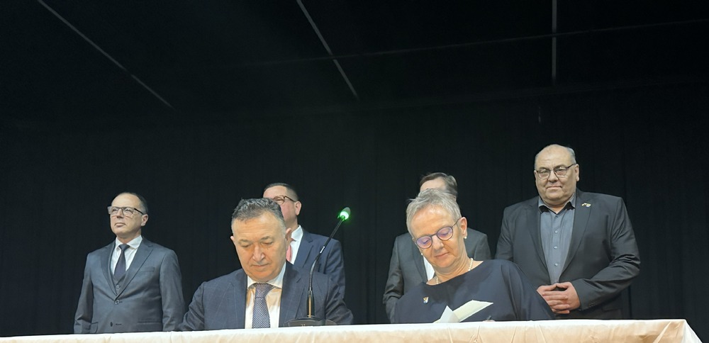 Кметът на Карлово и кметът на германския град Зеехайм-Югенхайм подписаха меморандум за побратимяване между двата града