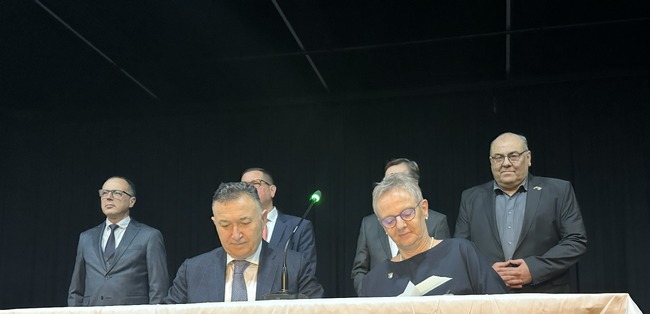 Кметът на Карлово и кметът на германския град Зеехайм-Югенхайм подписаха меморандум за побратимяване между двата града