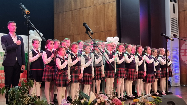 Начално училище „Патриарх Евтимий“ в Плевен отбеляза 120 години от основаването си 