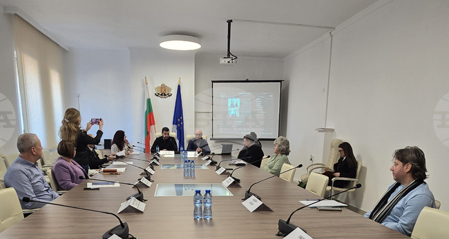 Институциите в област Враца се справят професионално и осигуряват плавен преход към евро, отчете областният управител 