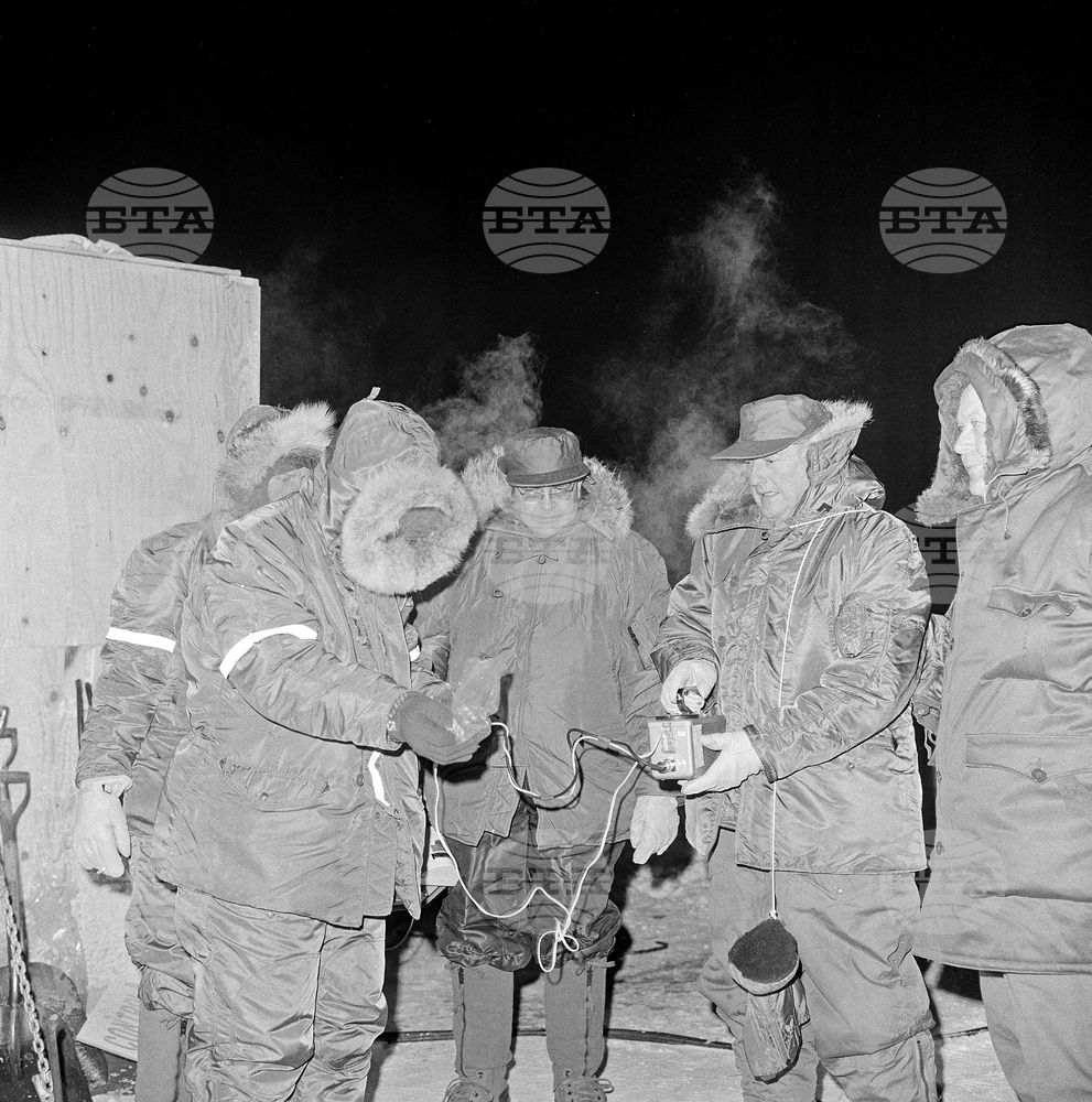 БТА съобщава на 21 януари 1968 г. за катастрофата на американски бомбардировач Б-52 в Гренландия, станала предишния ден