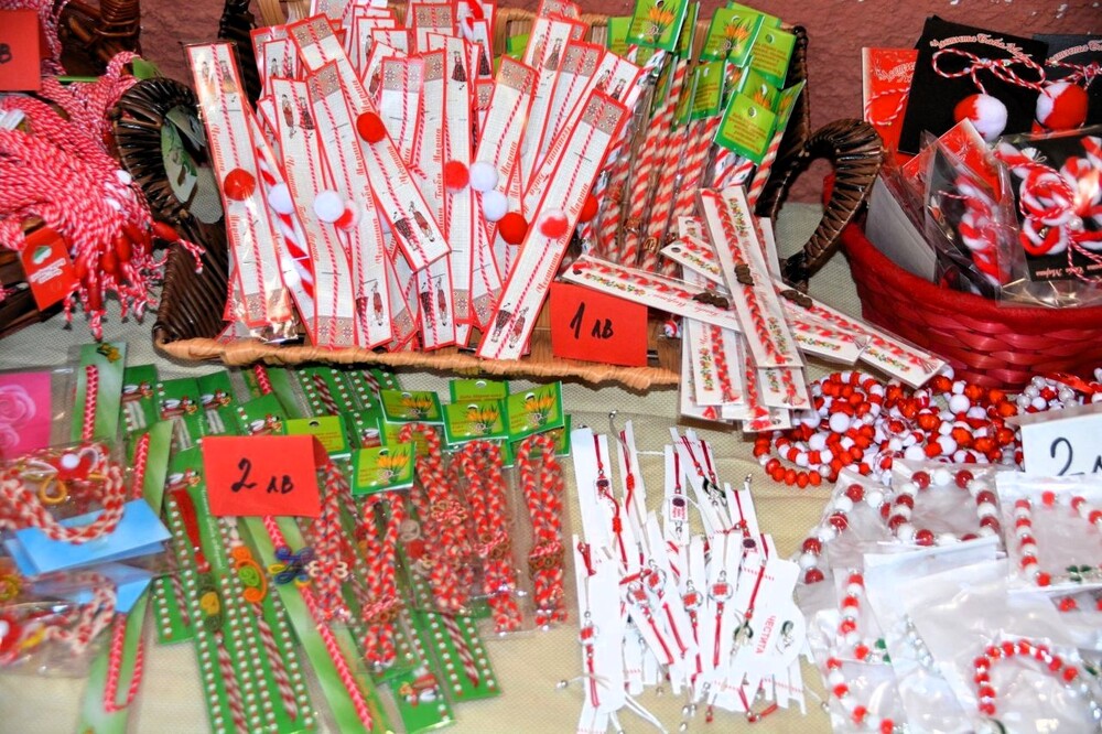 Конкурс за изработка на мартеница с благотворителна цел в Асеновград