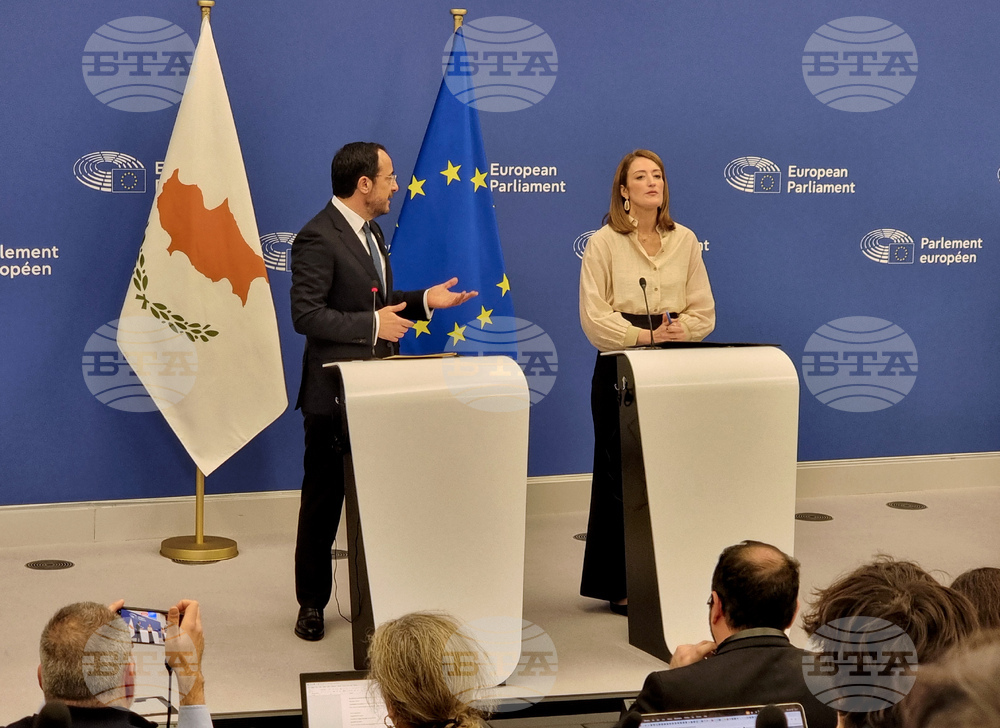 Франция - Страсбург - Европейски парламент - Никос Христодулидис - Роберта Мецола