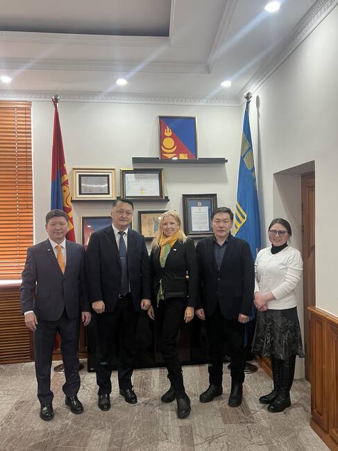 Временно управляващият Посолството на България в Монголия се срещна с ректора на Националния университет на Монголия