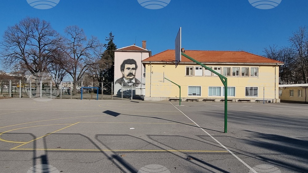 Пловдив - ОУ "Васил Петлешков" - физкултурен салон