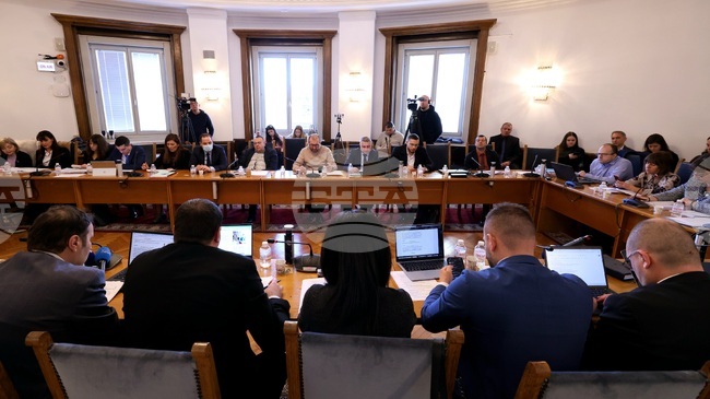 Има риск в избирателните списъци да се включат хора, които са починали, ако се правят по данни от последното преброяване на населението, каза председателят на НСИ