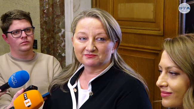 ГЕРБ няма да се бори с г-н Радев и с неговия политически субект, а ще остави г-н Радев да се бори с реалността, коментира Деница Сачева