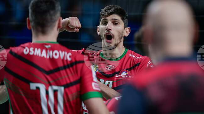 В Нефтохимик станахме по-зрели, смята носителят на волейболната Купа на България Мартин Кръстев