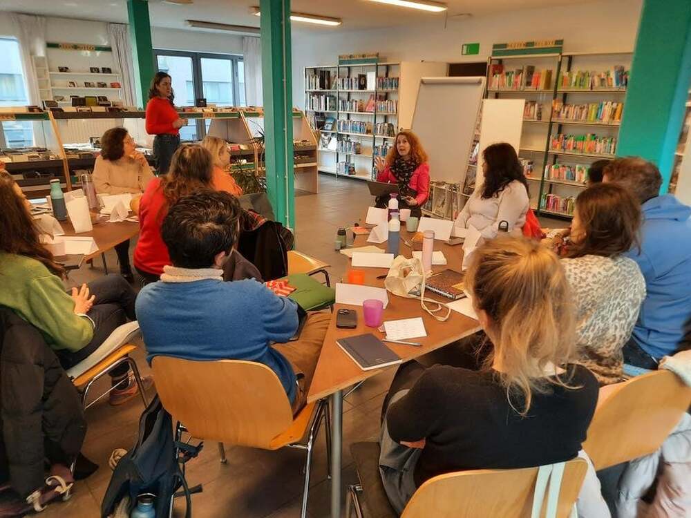 Ирина Папанчева води едногодишен курс по творческо писане в брюкселска библиотека