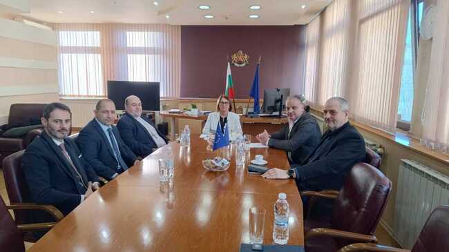 Областният управител на Пловдив се срещна с новоназначения католически епископ монсеньор Румен Станев