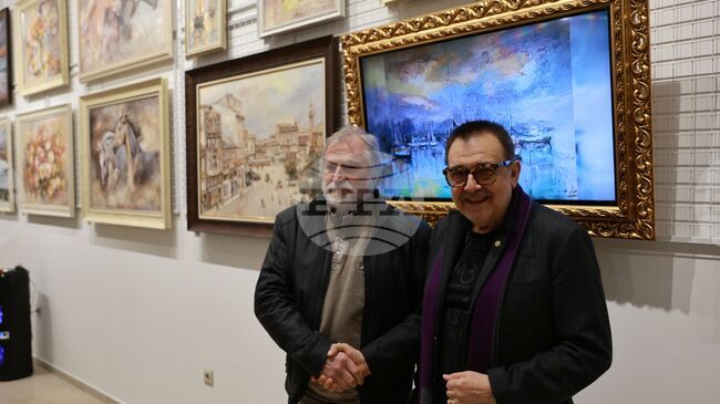 Новата изложба на Юрий Ковачев е апел за повече любов, разбирателство, мир и спокойствие, каза проф. Любомир Стойков