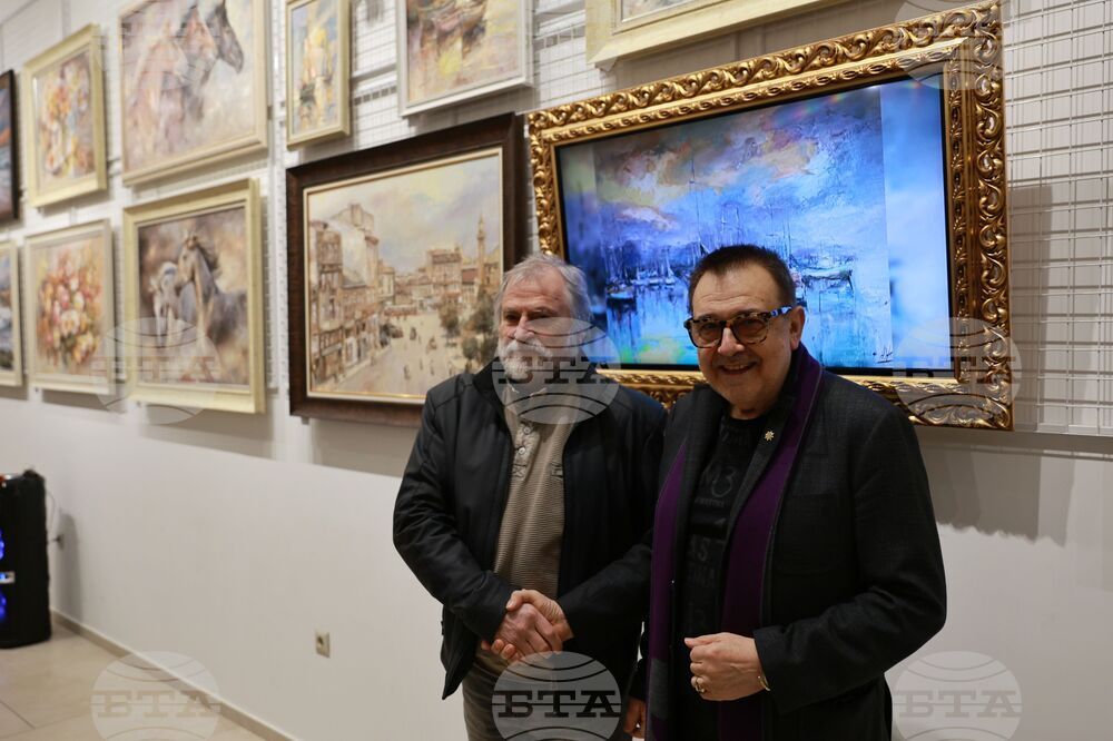 Новата изложба на Юрий Ковачев е апел за повече любов, разбирателство, мир и спокойствие, каза проф. Любомир Стойков