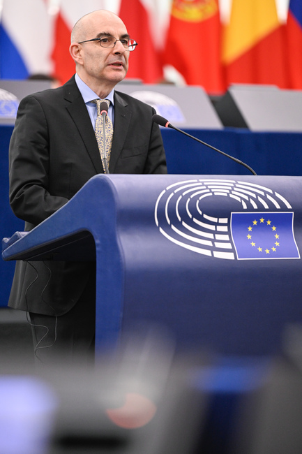 Петър Волгин пред ЕП: В Иран беше направен неуспешен опит за „цветна революция“