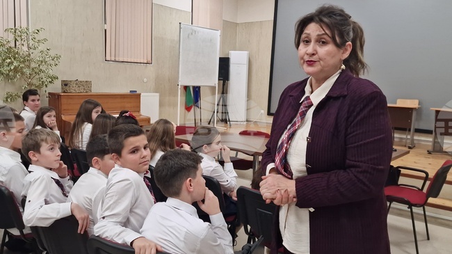 Търговище - ученическо честване - 180 години светско образование в България