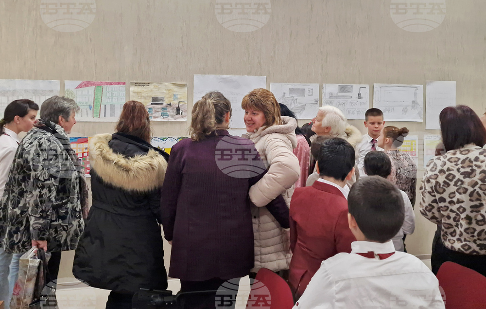 Търговище - ученическо честване - 180 години светско образование в България