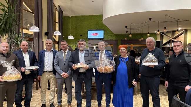 Благотворителен кулинарен базар събира средства за двойки с репродуктивни проблеми в Самоков