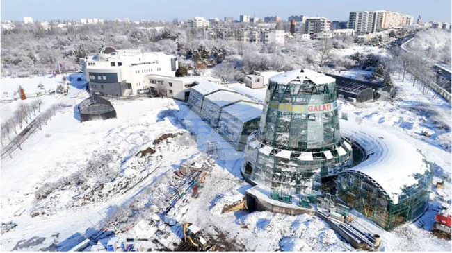 Аджерпрес: Панорамен асансьор в Ботаническата градина на Галац издига посетителите на 20 м над тропическата оранжерия