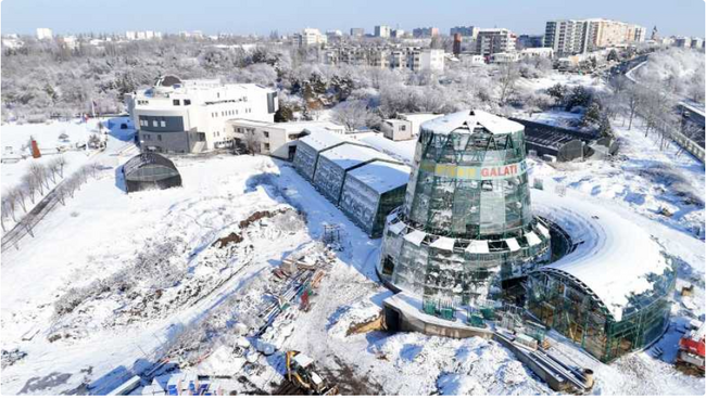 Аджерпрес: Панорамен асансьор в Ботаническата градина на Галац издига посетителите на 20 м над тропическата оранжерия