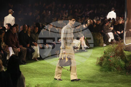 France Fashion Louis Vuitton F/W 26/27