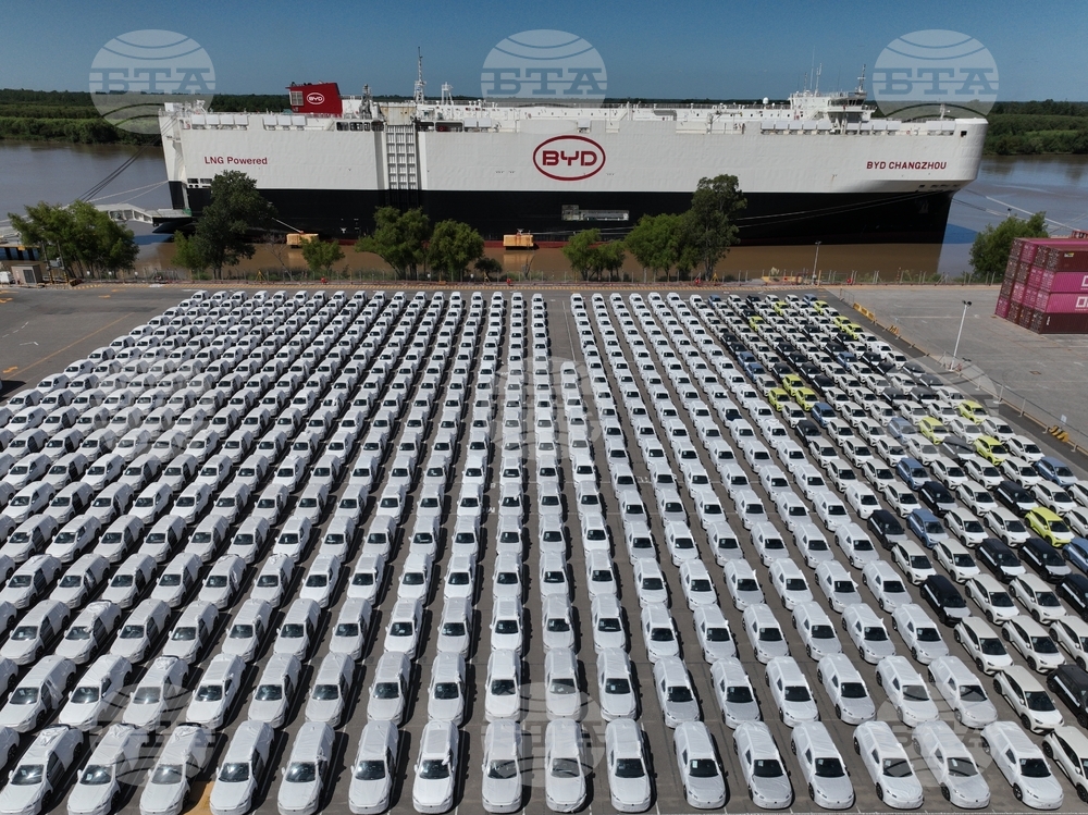 APTOPIX Argentina China Cars