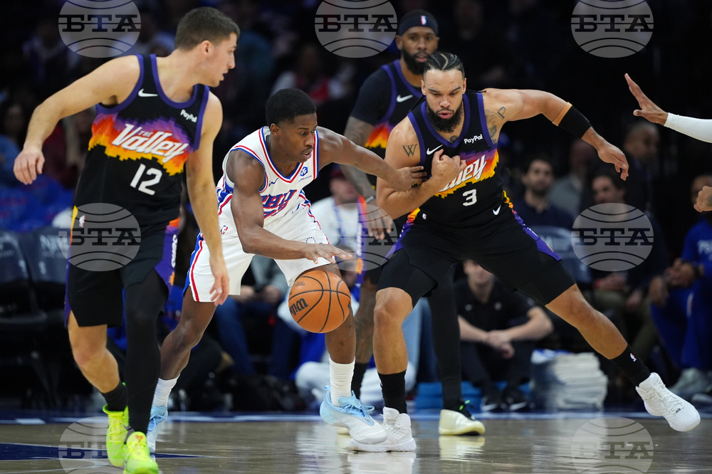 Suns 76ers Basketball