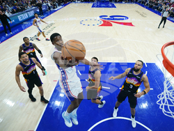 Suns 76ers Basketball