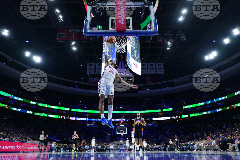 Suns 76ers Basketball