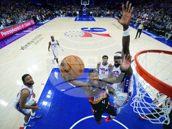 Suns 76ers Basketball